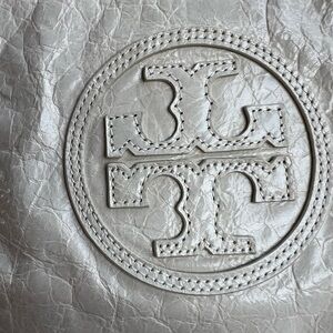 **SOLD**Tory Burch cracked leather bag